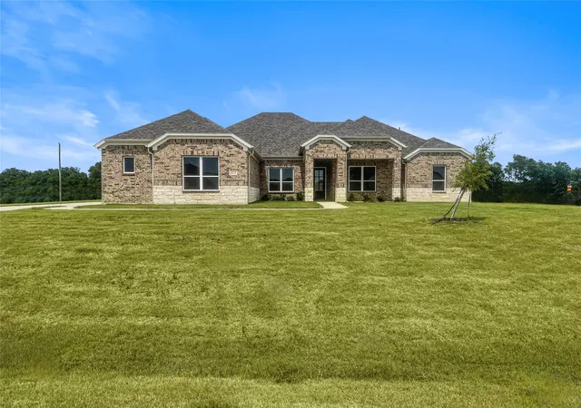Photo 1 of Sale Pending at 117 Aiden Dr, Waxahachie, TX 75165 | MLS# 21288985 | Listing updated on 2026-09-02