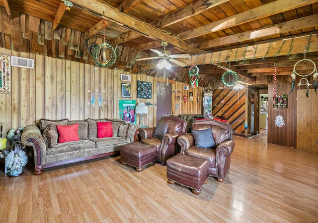 Photo 3 of Single family home for sale at 704 Cantrell St, Waxahachie, TX 75165 | MLS# 21288133 | Listing updated on 2026-10-02