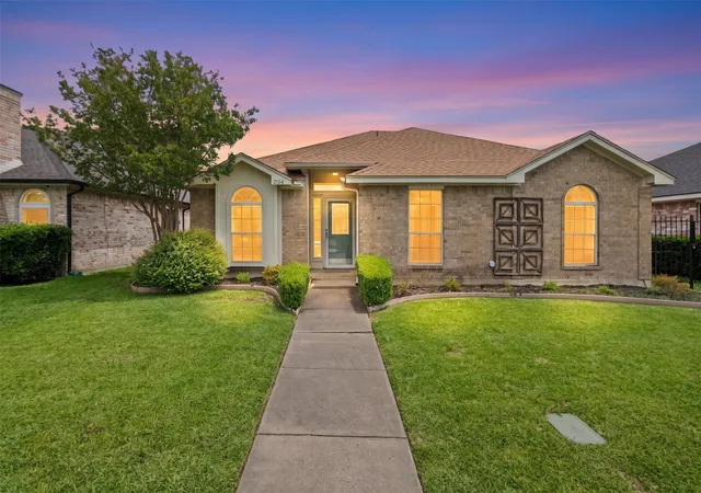 Single family home for sale at 2124 Emerald Oaks, Mesquite, TX 75181 | MLS# 21286095