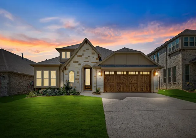 Photo 2 of Single family home for sale at 137 Kingfisher Ln, Aledo, TX 76008 | MLS# 21289067 | Listing updated on 2026-10-07