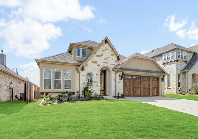 Photo 3 of Single family home for sale at 137 Kingfisher Ln, Aledo, TX 76008 | MLS# 21289067 | Listing updated on 2026-10-07