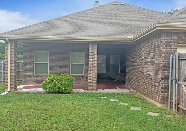 Homes for sale in Red Oak, TX | 421 Sunnyside Ln, Red Oak, TX 75154 | MLS# 21289115