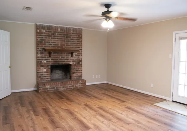 Photo 3 of Single family home for sale at 1008 Fairway Ln, Mexia, TX 76667 | MLS# 21286040 | Listing updated on 2026-08-08