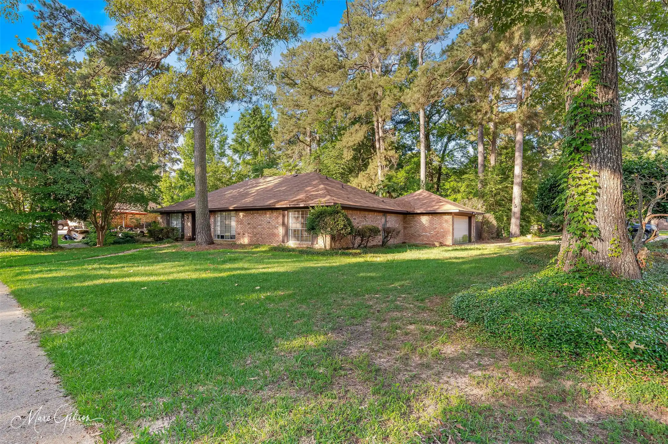 Single family home for sale at 7302 Red Fox Trl, Shreveport, LA 71129 | MLS# 21288791