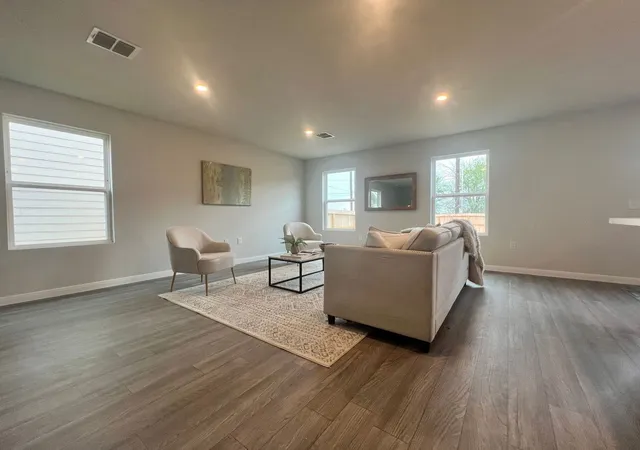 Photo 4 of Sale Pending at 138 Lost Creek Trl, Abilene, TX 79602 | MLS# 21289149 | Listing updated on 2026-09-29