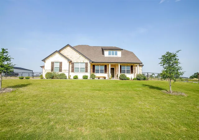 Homes for sale in Springtown, TX | 340 Sanger Dr, Springtown, TX 76082 | MLS# 21286253