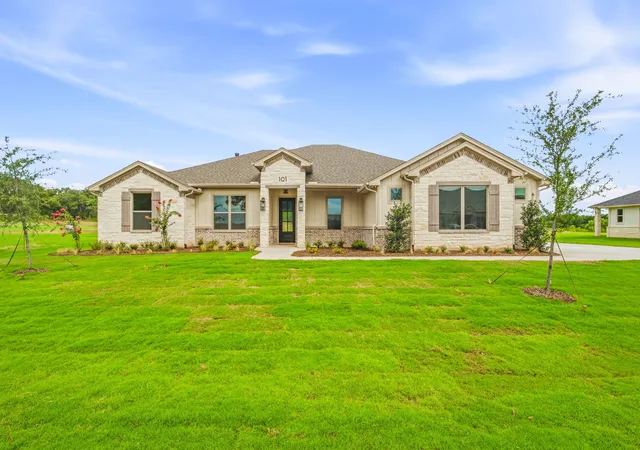 Photo 1 of Single family home for sale at 101 Eagle Ct, Glen Rose, TX 76077 | MLS# 21287749 | Listing updated on 2026-07-15