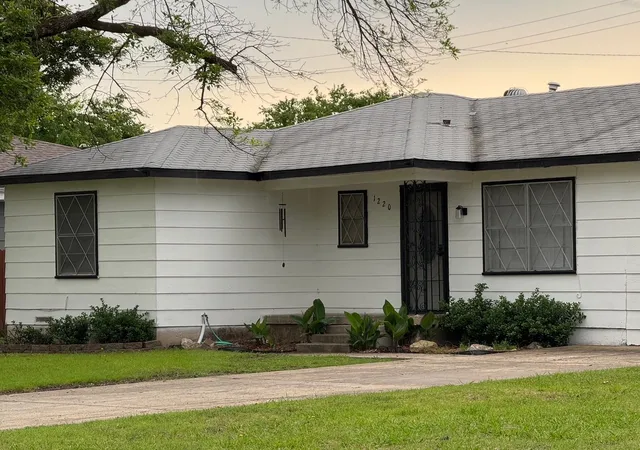 Homes for sale in Mc Kinney, TX | 1220 Westmoreland Dr, Mc Kinney, TX 75069 | MLS# 21289288