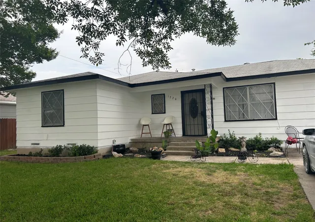 Homes for sale in Mc Kinney, TX | 1220 Westmoreland Dr, Mc Kinney, TX 75069 | MLS# 21289288