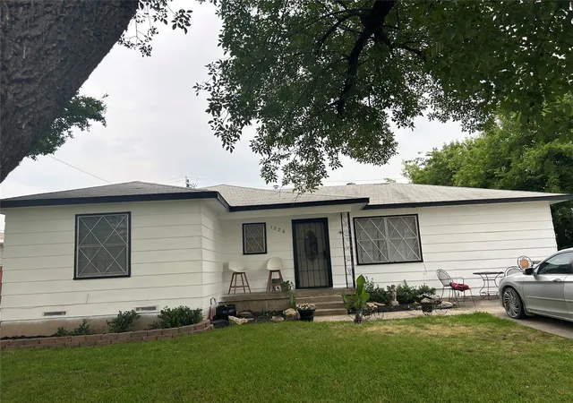 Homes for sale in Mc Kinney, TX | 1220 Westmoreland Dr, Mc Kinney, TX 75069 | MLS# 21289288