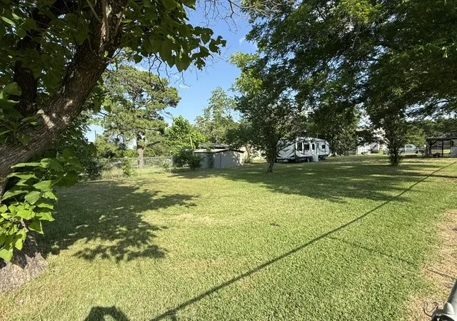 Photo 4 of Manufactured home for sale at 111 Pine St, Ravenna, TX 75476 | MLS# 21289338 | Listing updated on 2026-10-07