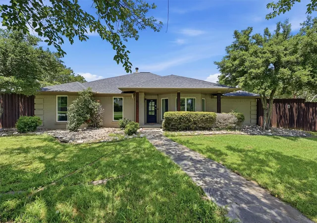 Photo 2 of Single family home for sale at 167 Randell Terrace Dr, Denison, TX 75020 | MLS# 21281482 | Listing updated on 2026-08-22