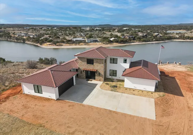 Homes for sale in Strawn, TX | 7077 W Hells Gate Dr, Strawn, TX 76475 | MLS# 21287302