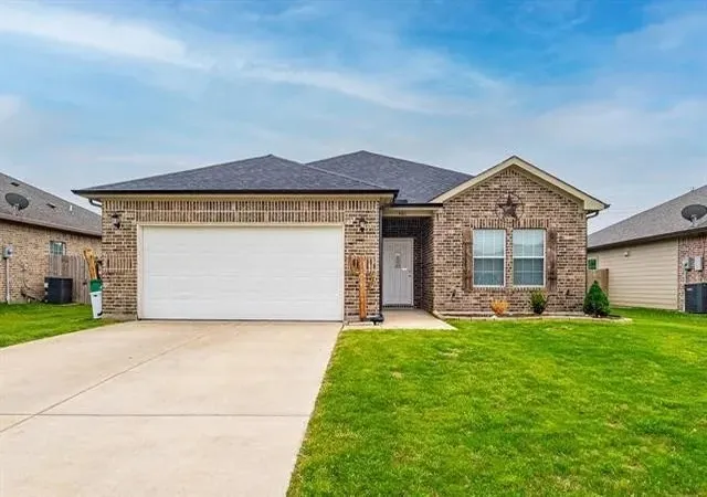 Photo 1 of Single family home for sale at 4811 Henry St, Greenville, TX 75401 | MLS# 21286303 | Listing updated on 2026-07-10