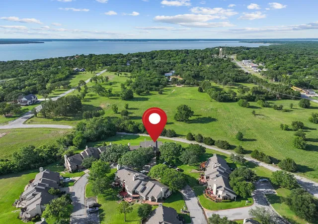 Homes for sale in Pottsboro, TX | 130 Summer Pl Cir, Pottsboro, TX 75076
