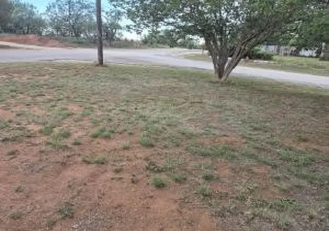 Homes for sale in Sweetwater, TX | 811 E Avenue D, Sweetwater, TX 79556 | MLS# 21289114