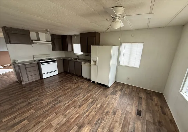 Photo 3 of Sale Pending at 317 Trailway Dr, Abilene, TX 79601 | MLS# 21289527 | Listing updated on 2026-07-08