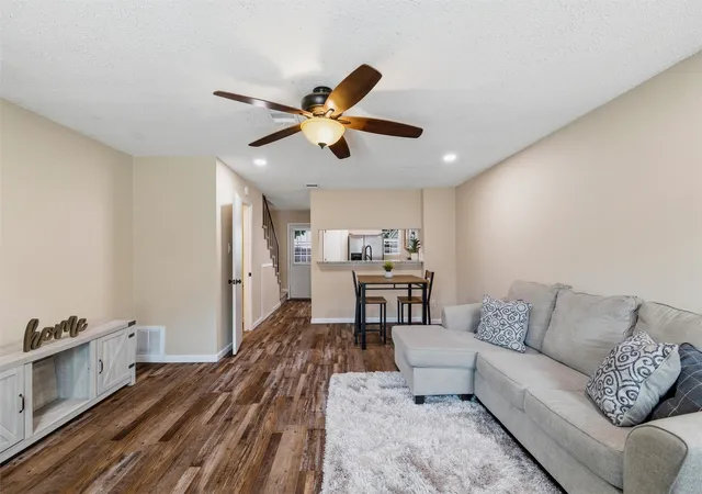 Homes for sale in Euless, TX | 143 Winchester Dr, Euless, TX 76039 | MLS# 21288990