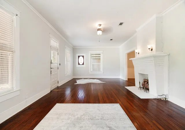 Photo 3 of Single family home for sale at 823 S Church St, Paris, TX 75460 | MLS# 21288444 | Listing updated on 2026-08-04