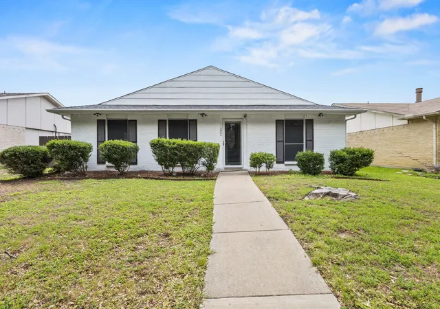 Homes for sale in Carrollton, TX | 1824 Chamberlain Dr, Carrollton, TX 75007 | MLS# 21289621