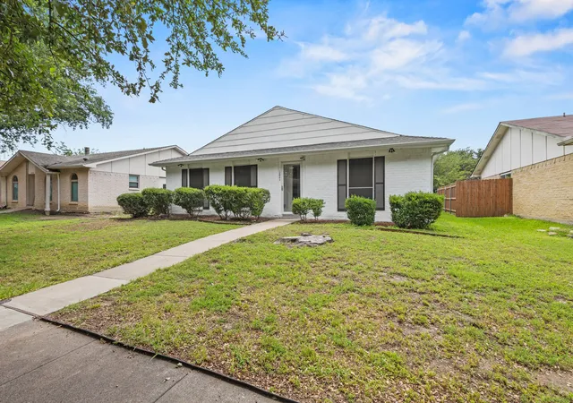 Homes for sale in Carrollton, TX | 1824 Chamberlain Dr, Carrollton, TX 75007 | MLS# 21289621