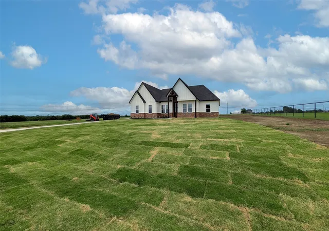 Photo 3 of Single family home for sale at 3296 Escobar Cir, Greenville, TX 75401 | MLS# 21289632 | Listing updated on 2026-08-25