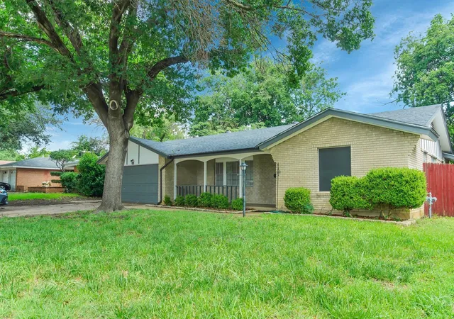 1st image of 2007 E Park Row Dr, Arlington, TX 76010 | MLS# 21288410