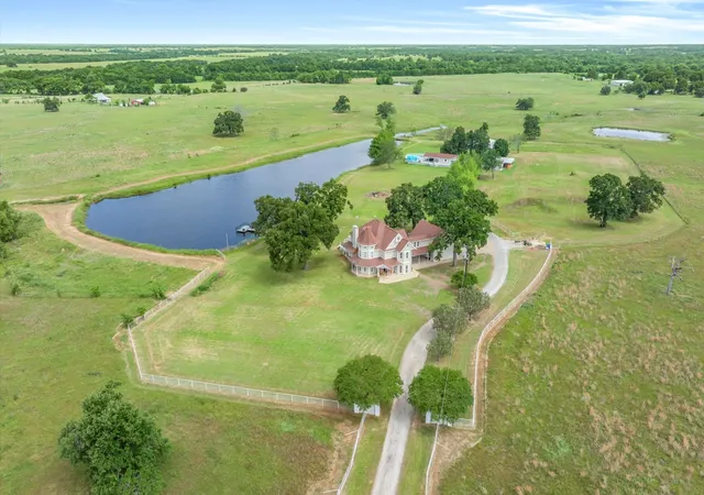 Photo 2 of Single family home for sale at 2364 Vz County Road 2128, Wills Point, TX 75169 | MLS# 21288681 | Listing updated on 2026-10-06