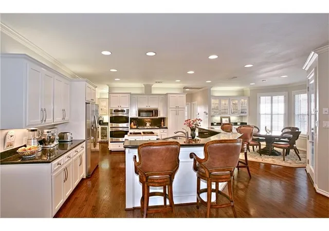 Photo 4 of Single family home for sale at 6617 Pine Valley Pl, Fort Worth, TX 76132 | MLS# 21289340 | Listing updated on 2026-08-06