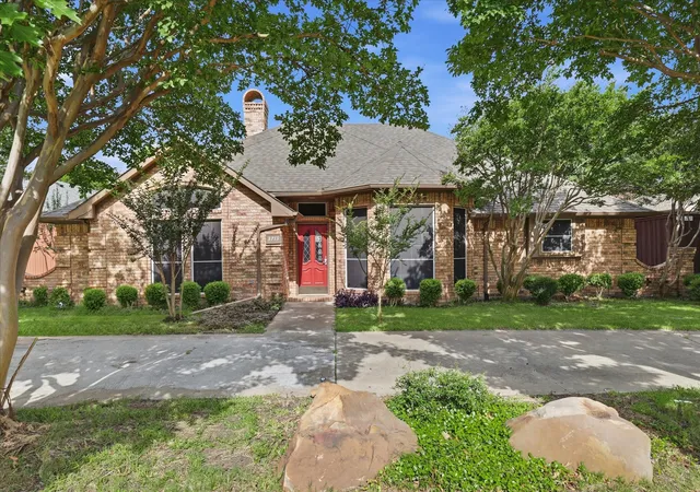 Photo 1 of Single family home for sale at 3719 Kelly Blvd, Carrollton, TX 75007 | MLS# 21289639 | Listing updated on 2026-08-26