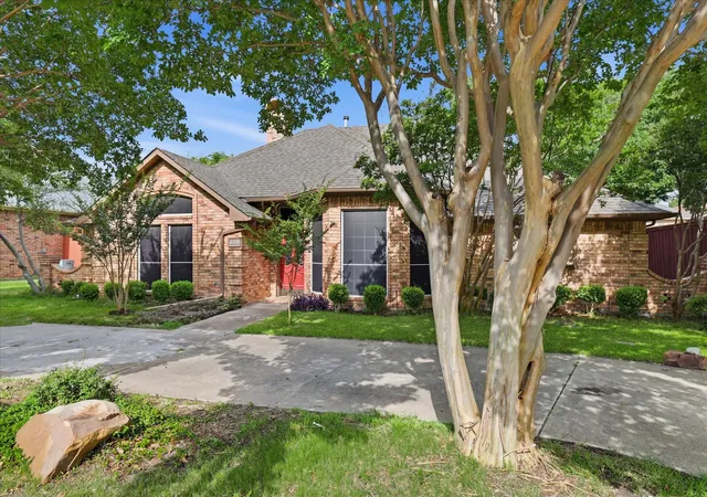 Photo 2 of Single family home for sale at 3719 Kelly Blvd, Carrollton, TX 75007 | MLS# 21289639 | Listing updated on 2026-08-26