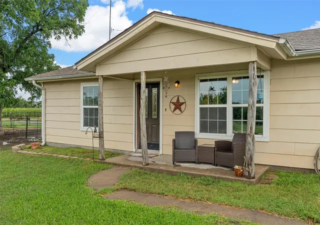 Homes for sale in Mount Calm, TX | 2851 Fm 339, Mount Calm, TX 76673 | MLS# 21289589