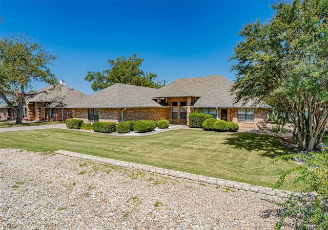 Photo 3 of Single family home for sale at 5607 Wedgefield Rd, Granbury, TX 76049 | MLS# 21289745 | Listing updated on 2026-07-16