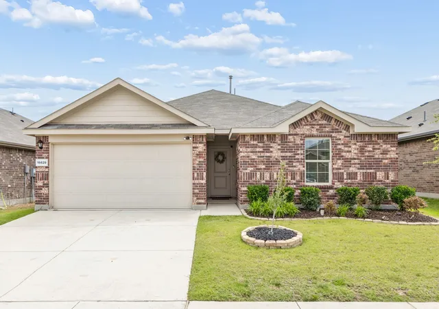 Homes for sale in Justin, TX | 16629 Milwaukee St, Justin, TX 76247 | MLS# 21286941