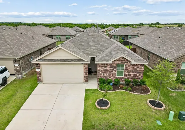 Homes for sale in Justin, TX | 16629 Milwaukee St, Justin, TX 76247 | MLS# 21286941