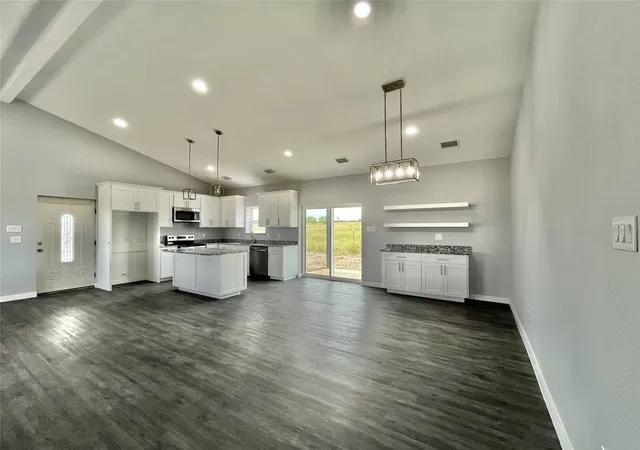 Homes for sale in Mineral Wells, TX | 117 Barber Lakes Rd, Mineral Wells, TX 76067 | MLS# 21287689