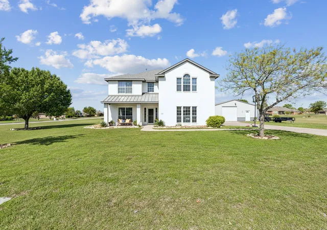 Photo 2 of Single family home for sale at 600 Lake Shadow Dr, Lavon, TX 75166 | MLS# 21282842 | Listing updated on 2026-07-23