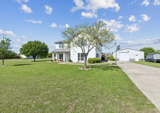 Photo 3 of Single family home for sale at 600 Lake Shadow Dr, Lavon, TX 75166 | MLS# 21282842 | Listing updated on 2026-09-25