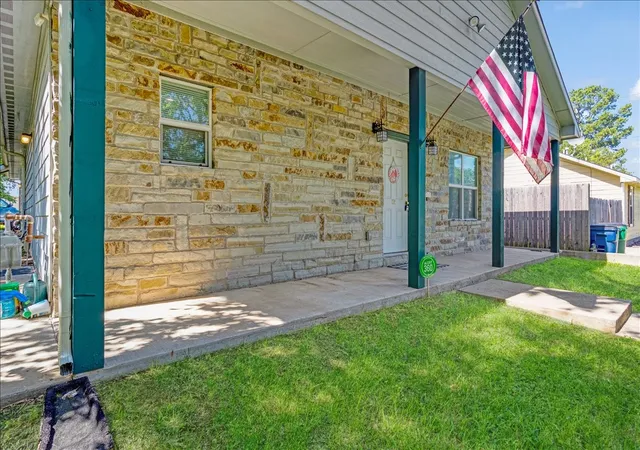 Homes for sale in Pottsboro, TX | 105 William St, Pottsboro, TX 75076 | MLS# 21286301