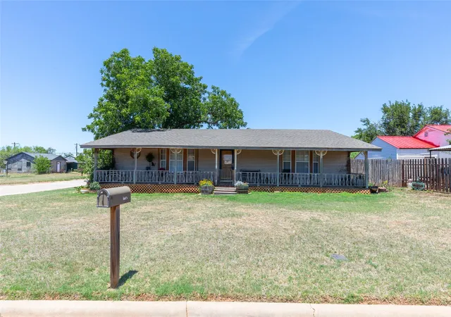 Homes for sale in Anson, TX | 1132 Westover Dr, Anson, TX 79501 | MLS# 21288170