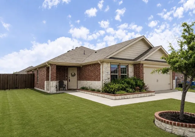 Photo 1 of Sale Pending at 312 Silo Cir, Royse City, TX 75189 | MLS# 21289896 | Listing updated on 2026-10-02
