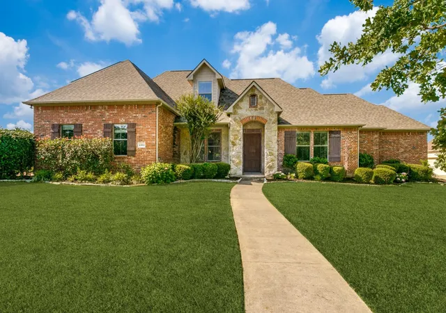 Photo 2 of Single family home for sale at 4304 Tree House Ln, Corinth, TX 76208 | MLS# 21289917 | Listing updated on 2026-08-27