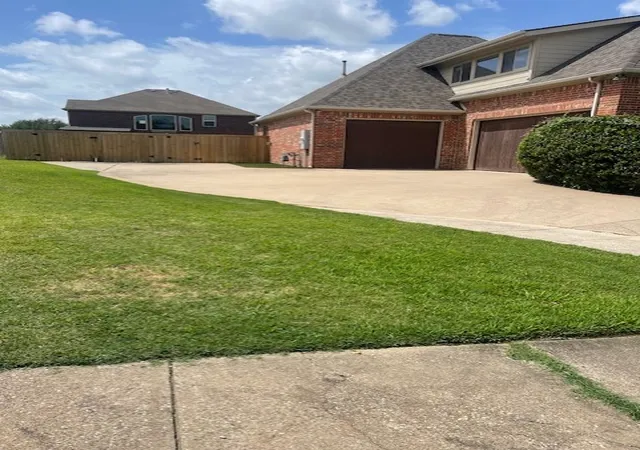 Photo 3 of Single family home for sale at 4304 Tree House Ln, Corinth, TX 76208 | MLS# 21289917 | Listing updated on 2026-08-27