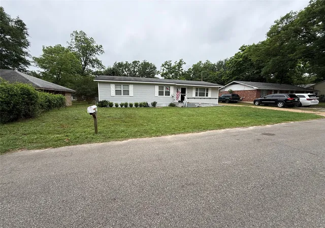 Homes for sale in Winnsboro, TX | 306 Floyd St, Winnsboro, TX 75494 | MLS# 21288799