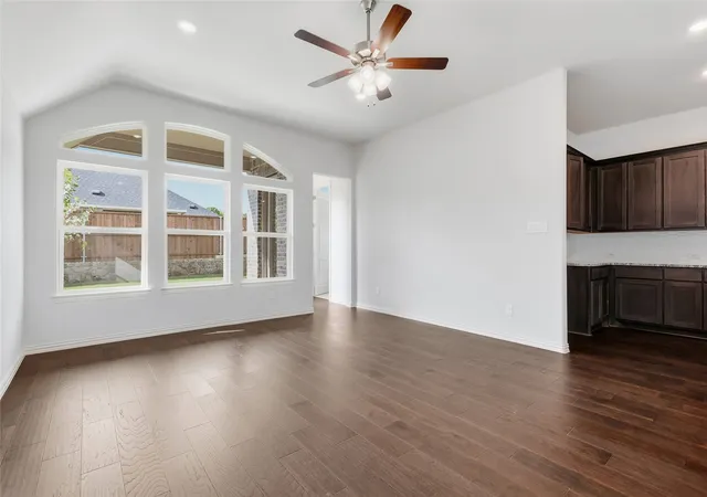 Photo 3 of Single family home for sale at 1312 Huntington Dr, Anna, TX 75409 | MLS# 21276699 | Listing updated on 2026-10-01