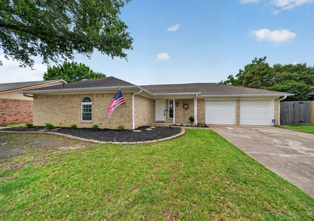 Homes for sale in North Richland Hills, TX | 6521 Collard Ct, North Richland Hills, TX 76182 | MLS# 21287114