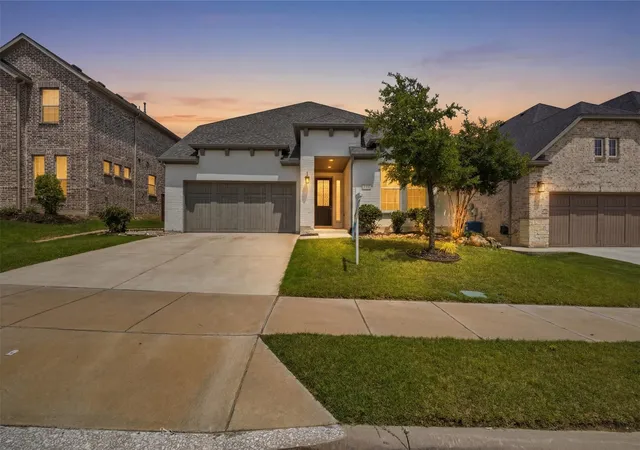 Homes for sale in Oak Point, TX | 201 Savannah Ln, Oak Point, TX 75068 | MLS# 21285847