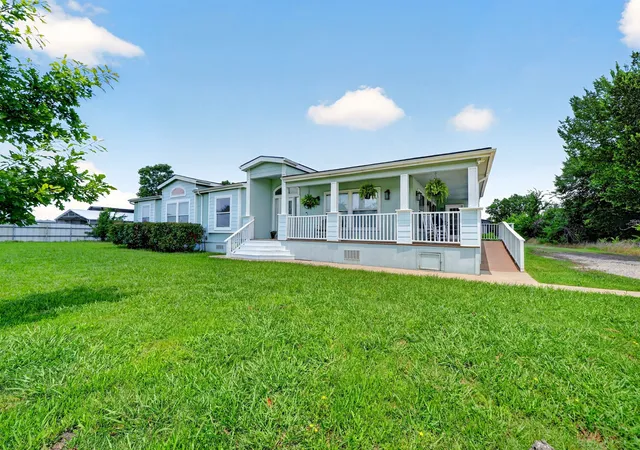 Photo 3 of Manufactured home for sale at 4510 County Road 2596, Royse City, TX 75189 | MLS# 21288893 | Listing updated on 2026-09-05