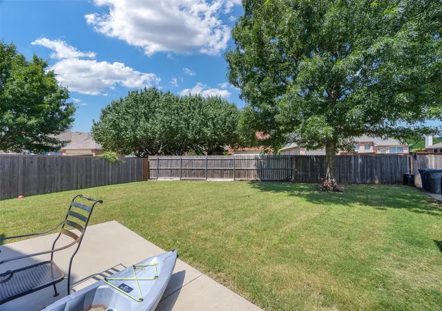 Photo 3 of Sale Pending at 211 Mineral Springs Dr, Allen, TX 75002 | MLS# 21289000 | Listing updated on 2026-08-28