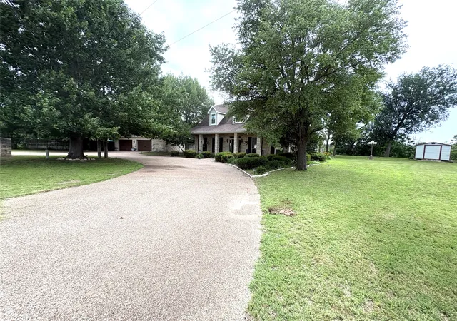 Photo 2 of Single family home for sale at 1170 Brazos Loop, Waco, TX 76705 | MLS# 21289517 | Listing updated on 2026-08-22